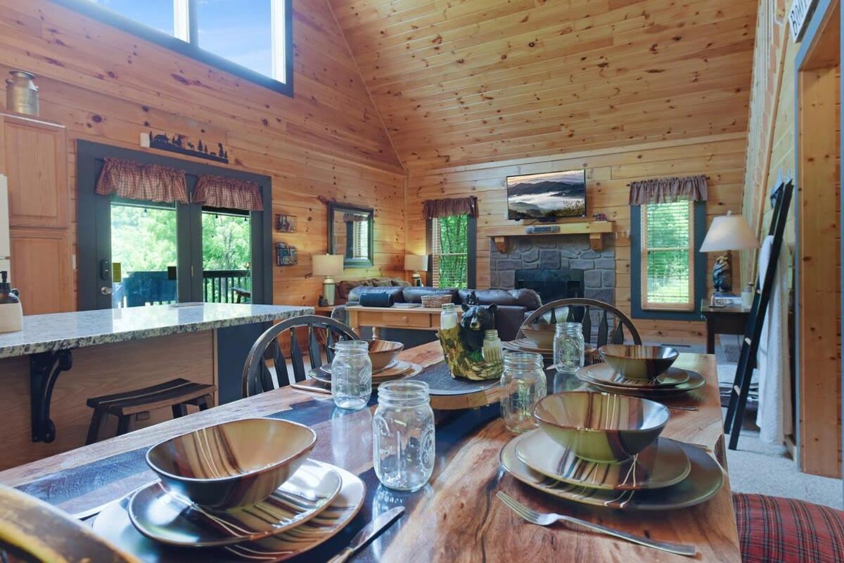 Ryes And Shine Bootlegger'S Cabin! Hot Tub* Pool* Arcade* Billiards *Ev * Pet Friendly Sevierville Ngoại thất bức ảnh