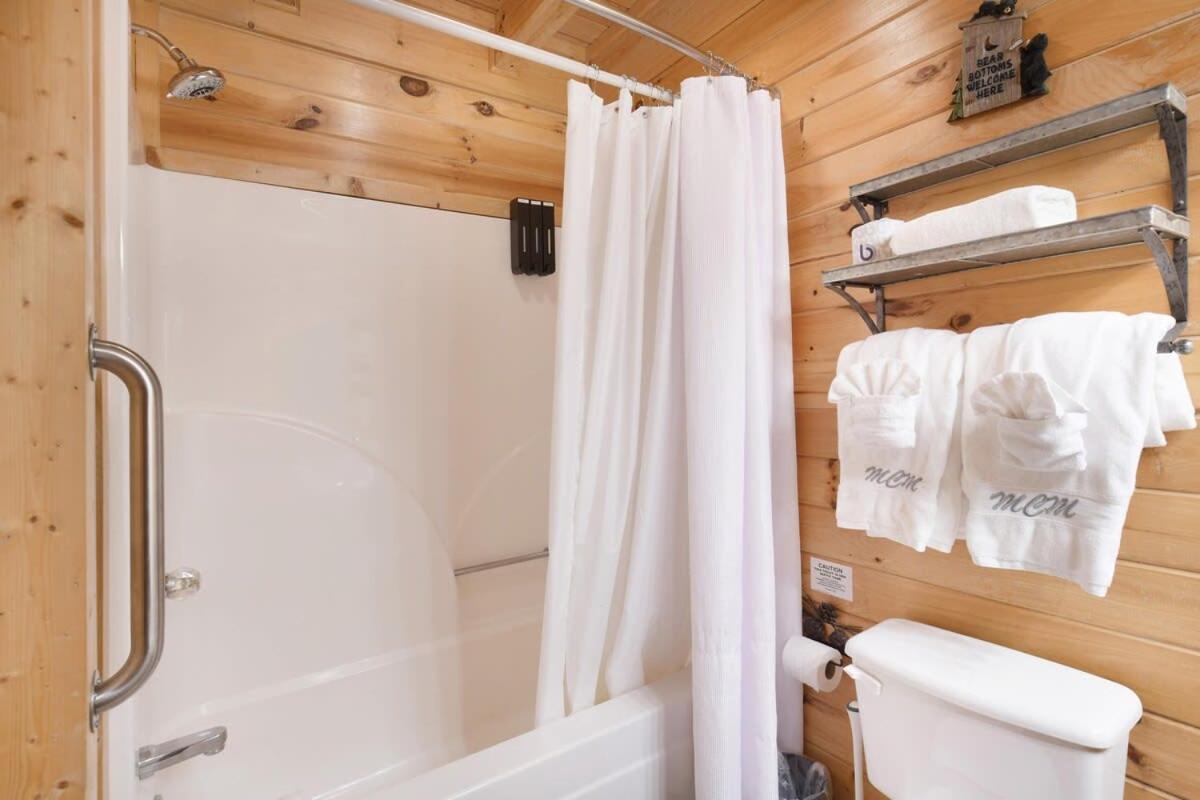 Ryes And Shine Bootlegger'S Cabin! Hot Tub* Pool* Arcade* Billiards *Ev * Pet Friendly Sevierville Ngoại thất bức ảnh