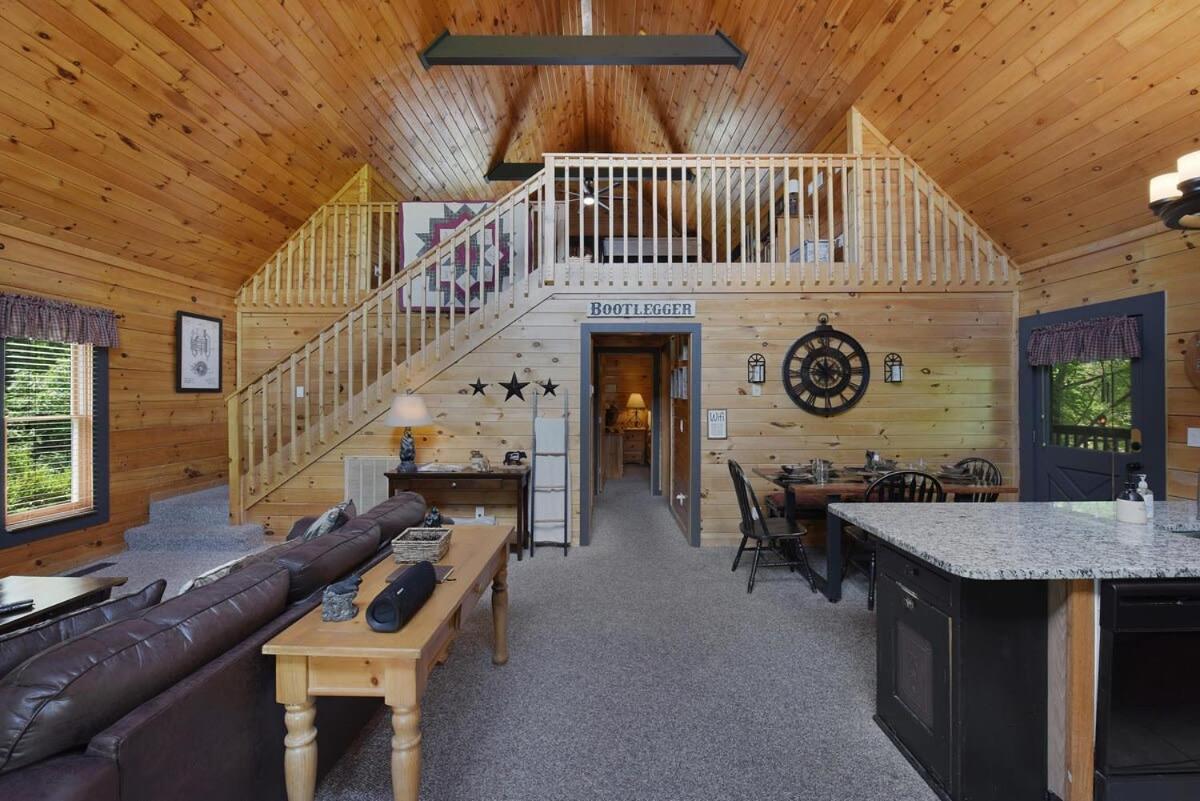 Ryes And Shine Bootlegger'S Cabin! Hot Tub* Pool* Arcade* Billiards *Ev * Pet Friendly Sevierville Ngoại thất bức ảnh