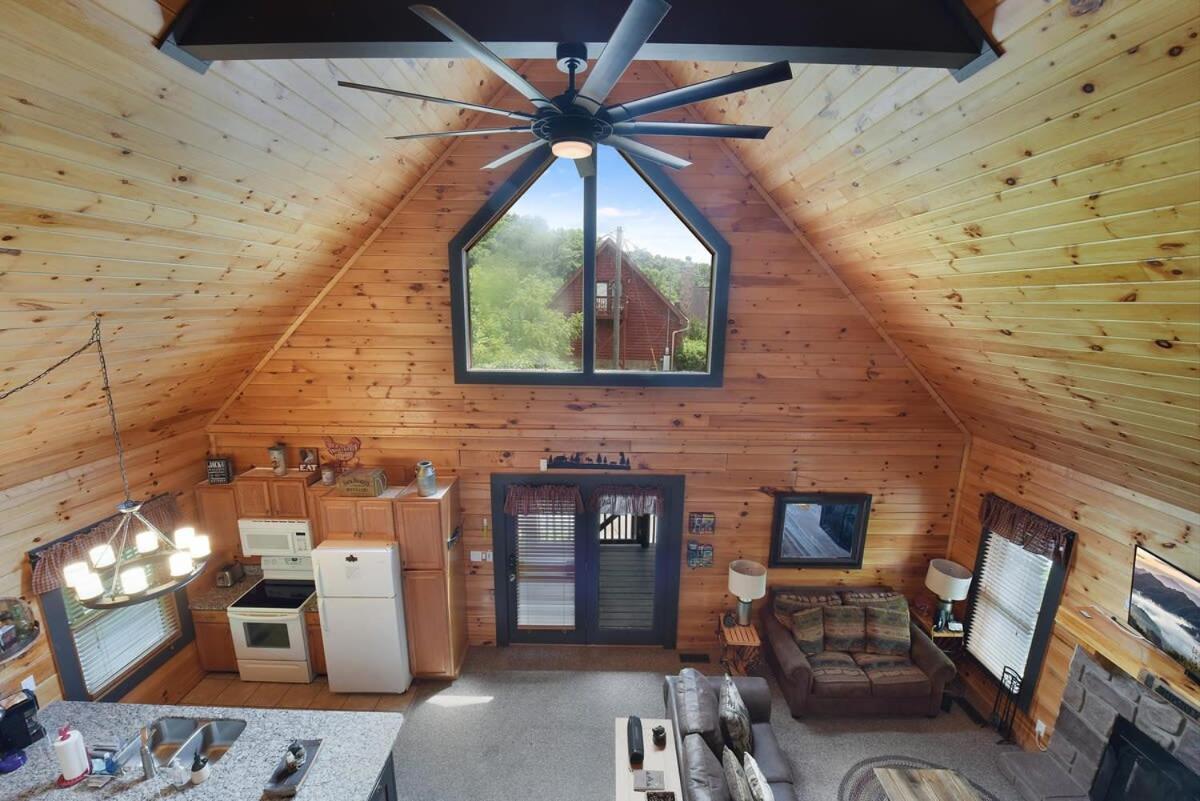Ryes And Shine Bootlegger'S Cabin! Hot Tub* Pool* Arcade* Billiards *Ev * Pet Friendly Sevierville Ngoại thất bức ảnh