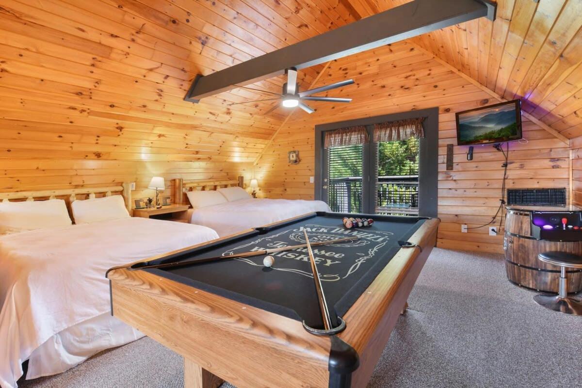 Ryes And Shine Bootlegger'S Cabin! Hot Tub* Pool* Arcade* Billiards *Ev * Pet Friendly Sevierville Ngoại thất bức ảnh