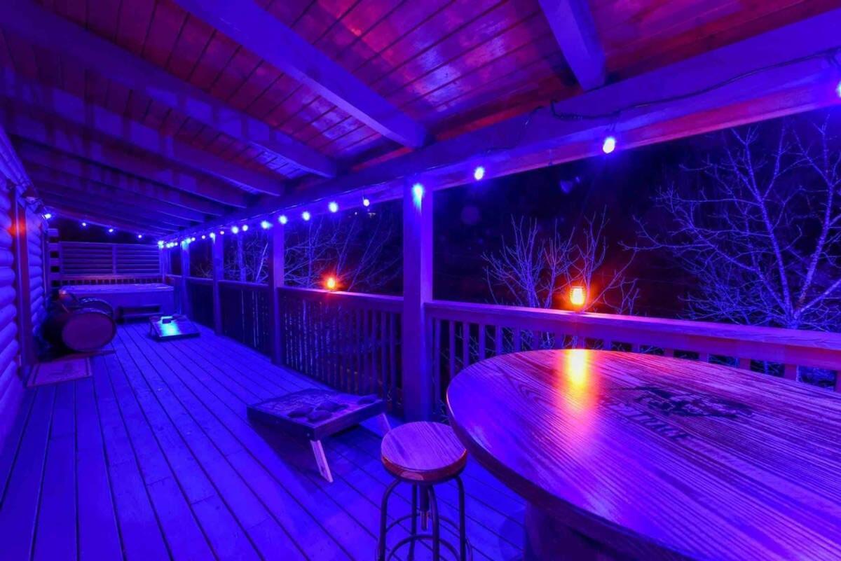 Ryes And Shine Bootlegger'S Cabin! Hot Tub* Pool* Arcade* Billiards *Ev * Pet Friendly Sevierville Ngoại thất bức ảnh