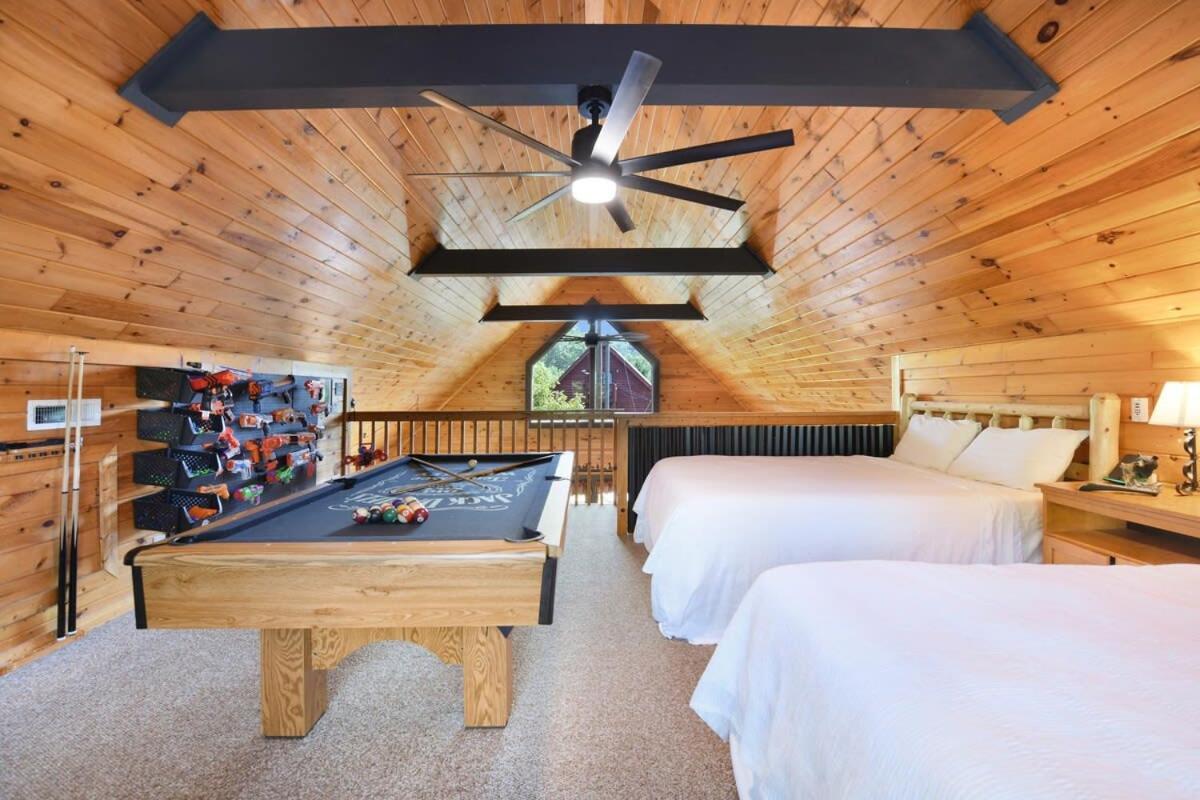 Ryes And Shine Bootlegger'S Cabin! Hot Tub* Pool* Arcade* Billiards *Ev * Pet Friendly Sevierville Ngoại thất bức ảnh