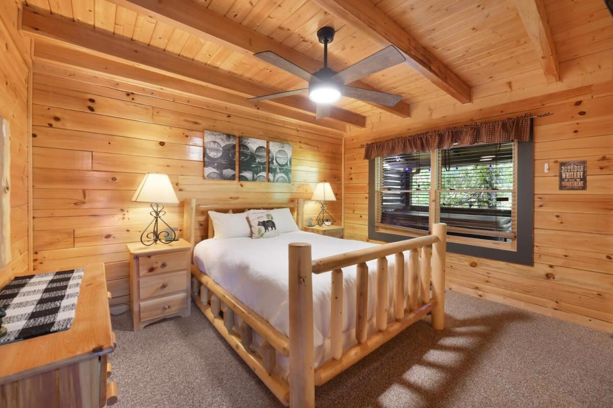 Ryes And Shine Bootlegger'S Cabin! Hot Tub* Pool* Arcade* Billiards *Ev * Pet Friendly Sevierville Ngoại thất bức ảnh